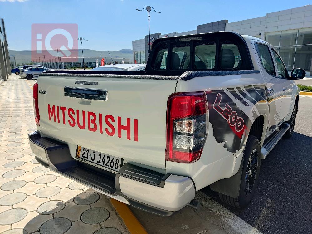 میتسوبیشی L200